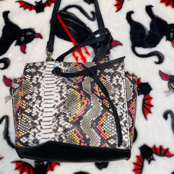 3/$30 LULU Snake Print Purse - Picture 3 of 8